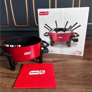 Dash 3 Quart Electric Fondue Maker for 8